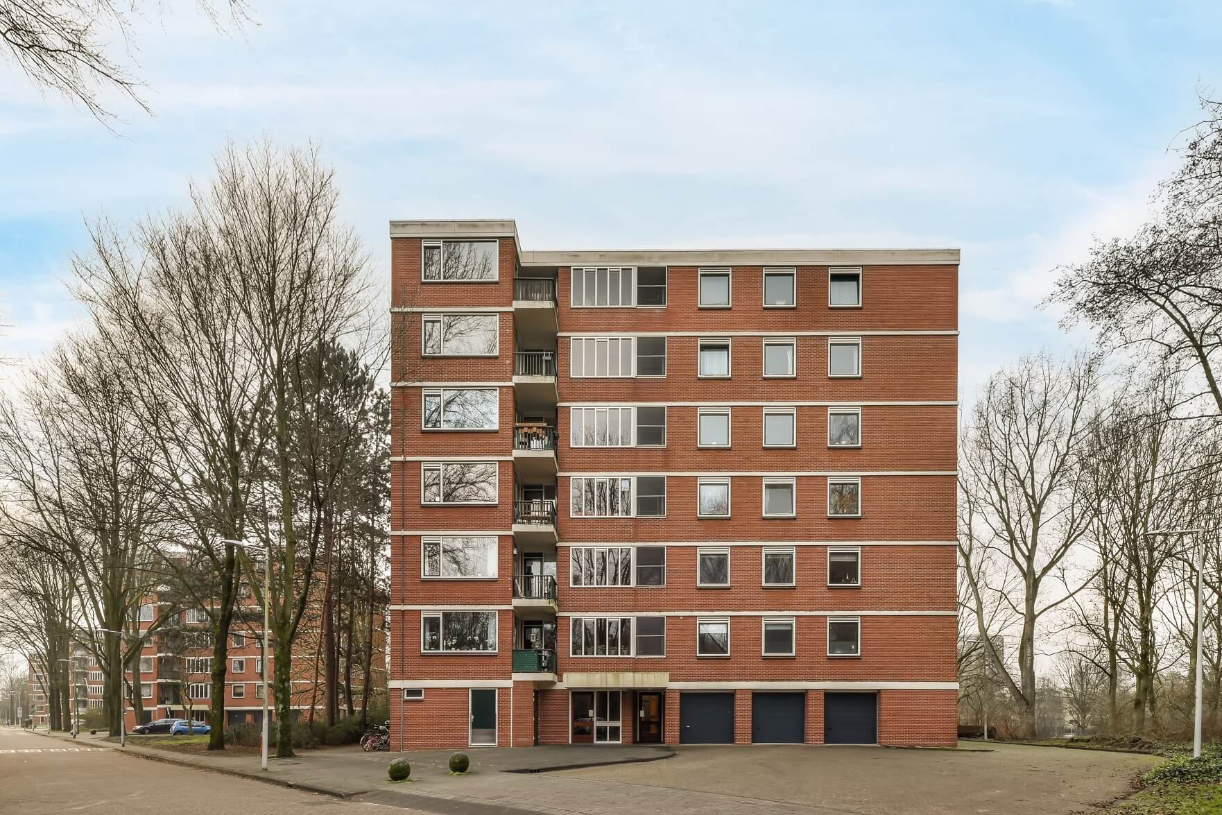 A Multi Storey Brick Building 2022 04 05 04 19 33 Utc